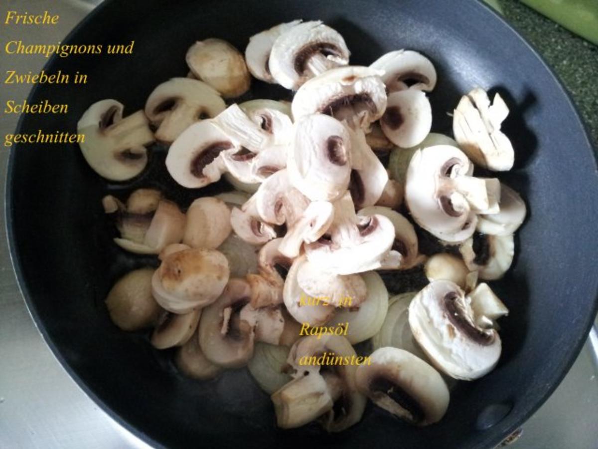 Pfannengerichte: Rührei gesellt sich zu Lachs und Champignons - Rezept - Bild Nr. 4