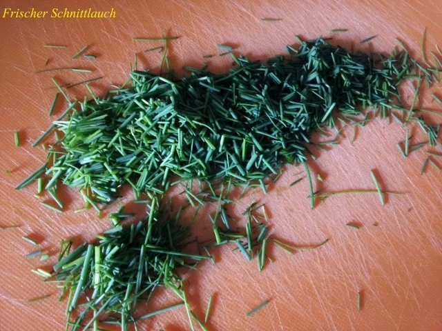 Pfannengerichte: Rührei gesellt sich zu Lachs und Champignons - Rezept - Bild Nr. 3