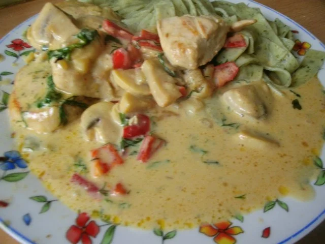 Rezept: Hähnchen in Curry - Käsesauce Hähnchen in Curry - Käsesauce - Rezept