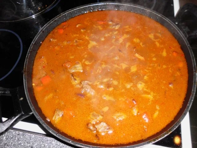 Rindergulasch scharf mit Blumenkohl-Selleriepürree - Rezept - Bild Nr. 6