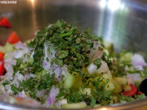 Rezept: Erdbeer-Gurken-Salsa Bild Nr. 8 Erdbeer-Gurken-Salsa - Rezept - Bild Nr. 8