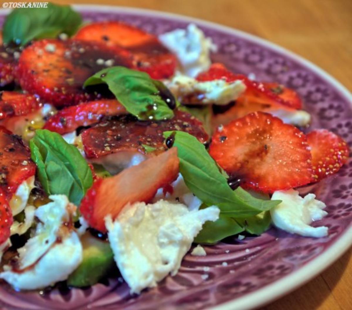 Avocado-Erdbeersalat mit Büffelmozzarella - Rezept - Bild Nr. 9