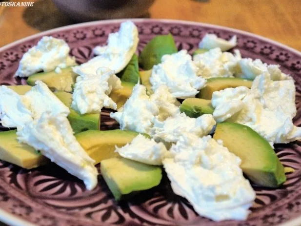 Avocado-Erdbeersalat mit Büffelmozzarella - Rezept - Bild Nr. 5