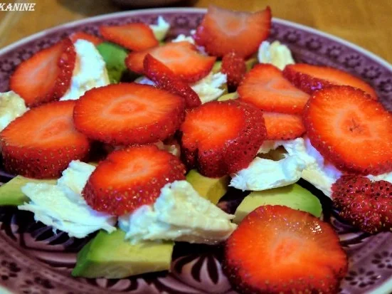 Avocado-Erdbeersalat mit Büffelmozzarella - Rezept - Bild Nr. 6