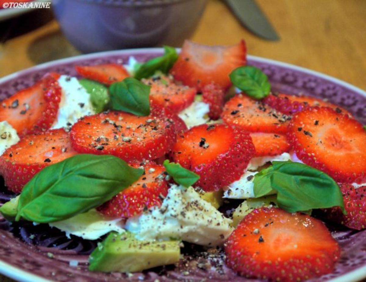 Avocado-Erdbeersalat mit Büffelmozzarella - Rezept - Bild Nr. 7