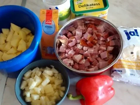 Sauerkrautpfanne mit Kassler, Ananas u.Paprika - Rezept - Bild Nr. 2