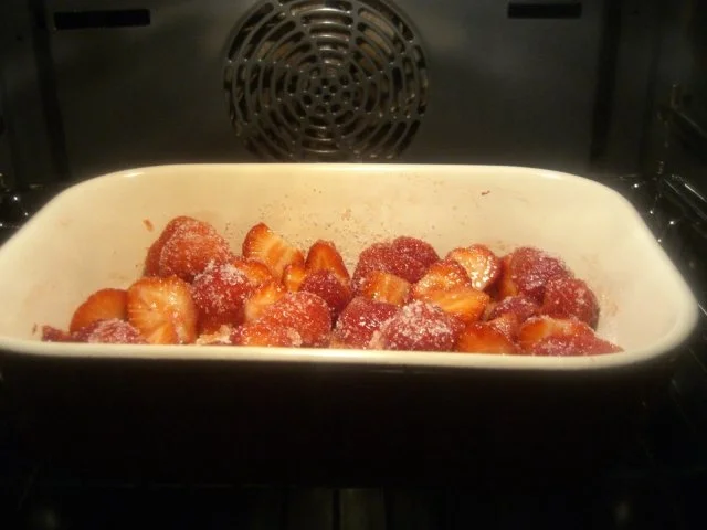 Rezept: Erdbeer-Buttermilch-Eis Bild Nr. 6 Erdbeer-Buttermilch-Eis - Rezept - Bild Nr. 6