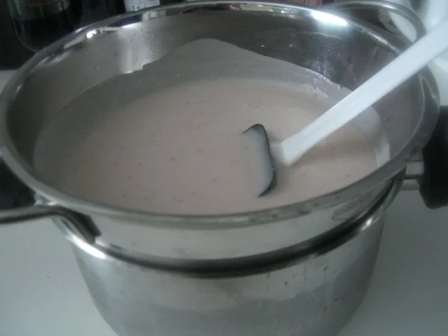 Rezept: Erdbeer-Buttermilch-Eis Bild Nr. 2 Erdbeer-Buttermilch-Eis - Rezept - Bild Nr. 2