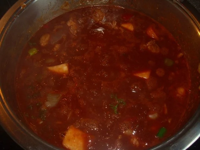 Gulasch mit Gemüse und Rotwein - Rezept - Bild Nr. 5