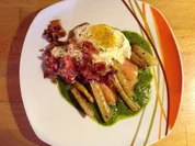 Räucherlachs mit Spargel und Ei - Rezept