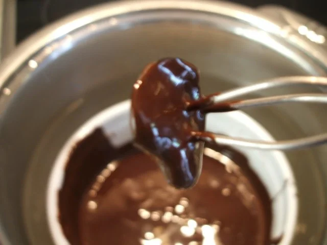 Rezept: Pralinen: Schoko-Kirschen Bild Nr. 5 Pralinen: Schoko-Kirschen - Rezept - Bild Nr. 5