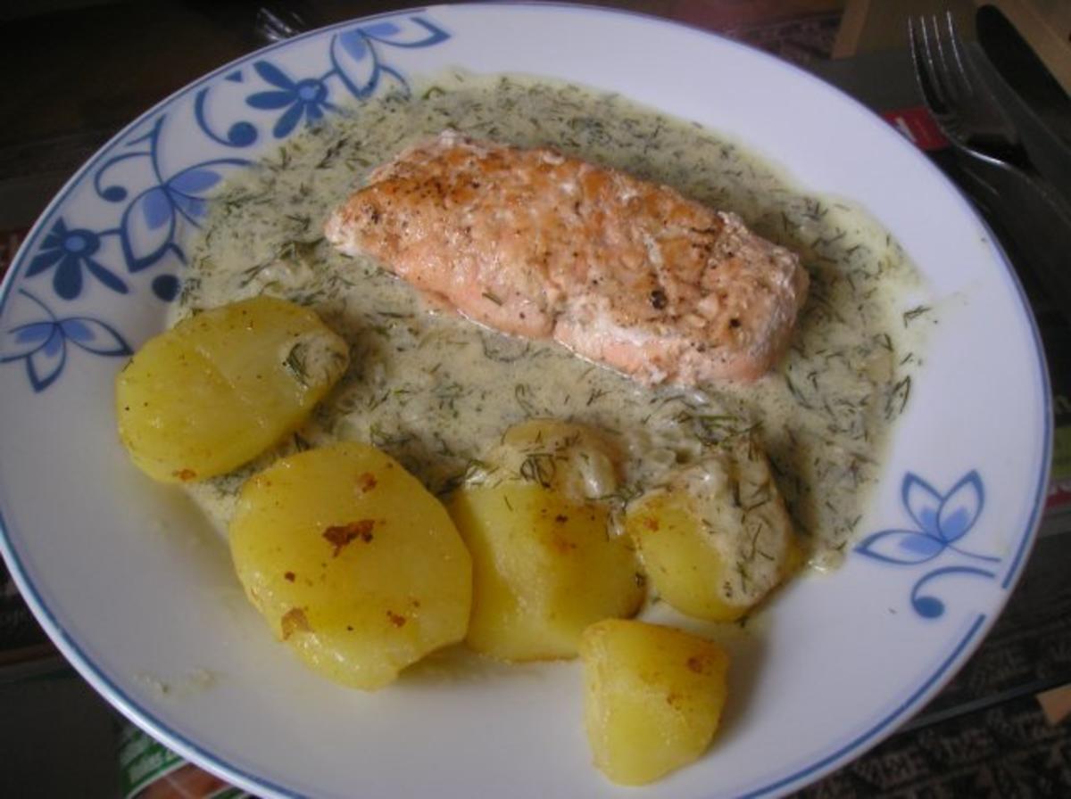 Lachsfilet mit Dillsauce und Kartoffeln - Rezept