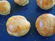 Selbstgemachte Burger mit Kartoffelchips - Rezept