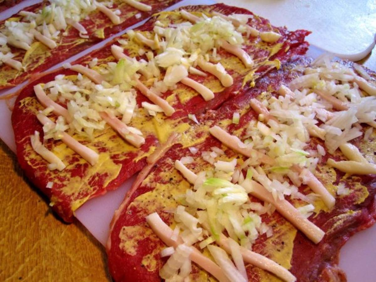 Klassische Rindsrouladen - nach Omas Art Klassische Rindsrouladen - nach Omas Art