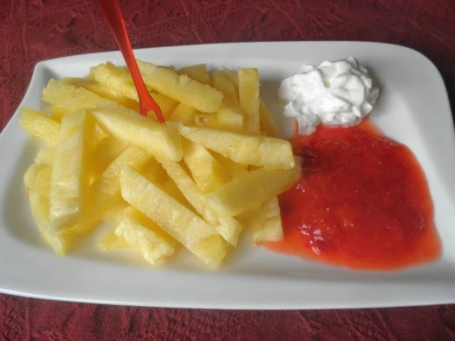 "Pommes mit Ketchup und Mayo"  ... oder wie bekommt man Kinder zum Obst essen ... ;-) - Rezept - Bild Nr. 3