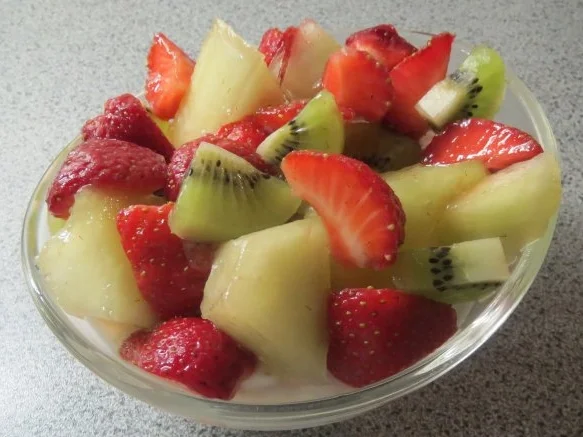 Rezept: Dessert: Kokoscreme mit Obstsalat Dessert: Kokoscreme mit Obstsalat - Rezept