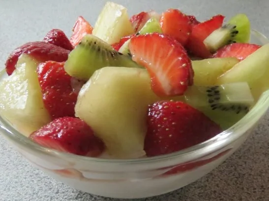 Rezept: Dessert: Kokoscreme mit Obstsalat Bild Nr. 4 Dessert: Kokoscreme mit Obstsalat - Rezept - Bild Nr. 4