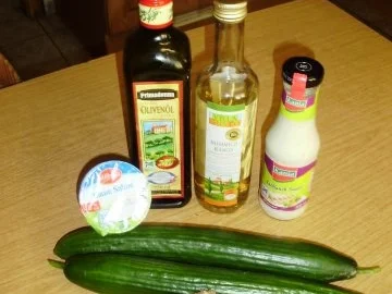 Rezept: Gurkensalat Bild Nr. 2 Gurkensalat - Rezept - Bild Nr. 2