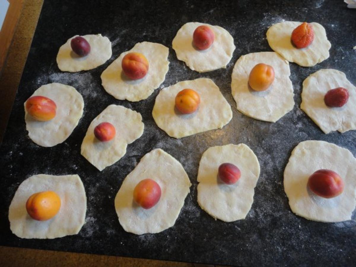 Wachauer Marillen / Aprikosen Knödel (Kartoffelteig) - Rezept - kochbar.de