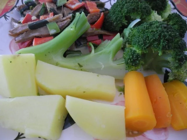 Vegan : Seitan - Pfanne mit Dreierlei-Beilage - Rezept - Bild Nr. 20