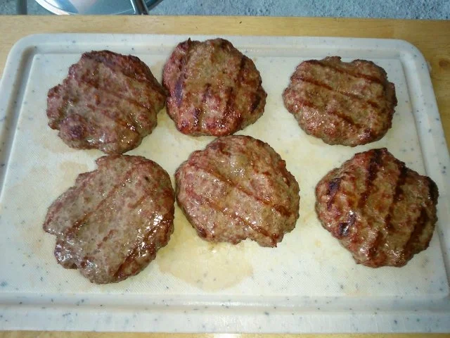 Rezept: Hamburger, einfach und sooooo lecker!!!!! Bild Nr. 4 Hamburger, einfach und sooooo lecker!!!!! - Rezept - Bild Nr. 4