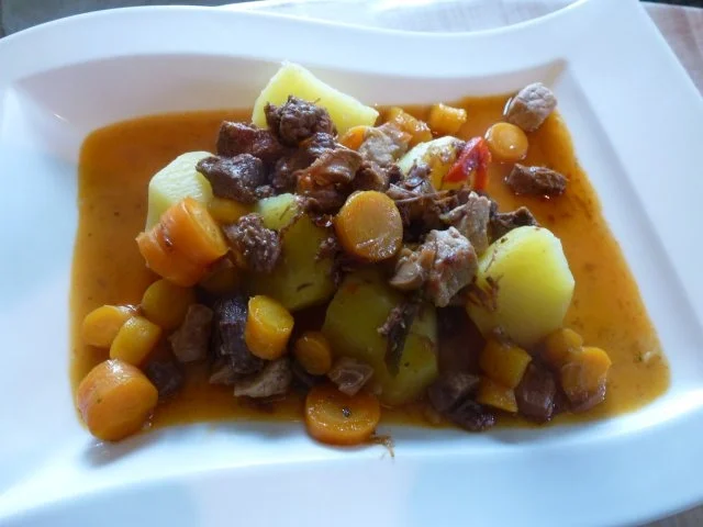 Möhren-Fleischtopf zu Salzkartoffeln - Rezept