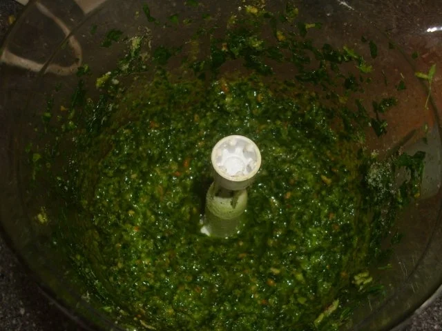 Petersilienpesto mit Wasabinūssen - Rezept - Bild Nr. 4