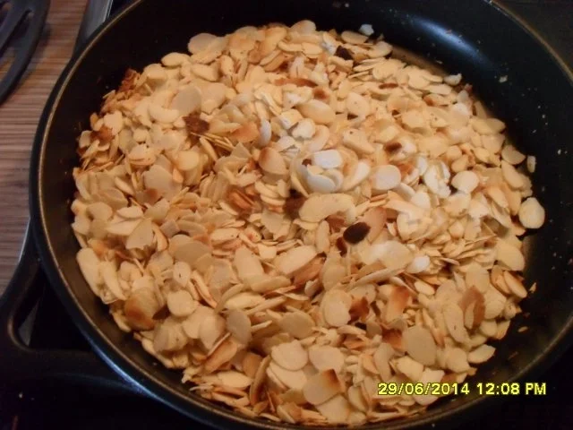 Erdbeer-Knuspertorte mit Kokos - Rezept - Bild Nr. 4