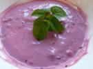 Heidelbeercreme mit Kirscheinlage - Rezept