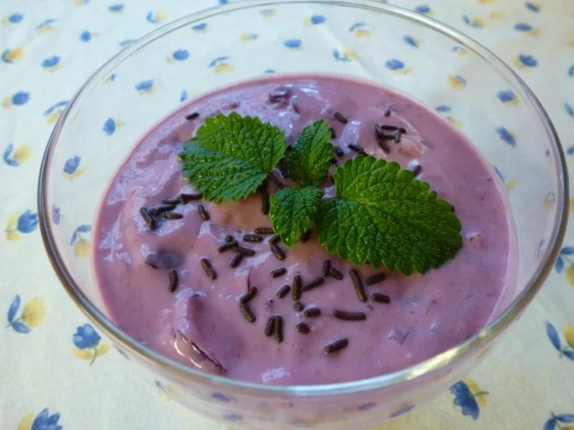 Heidelbeercreme mit Kirscheinlage - Rezept - Bild Nr. 2