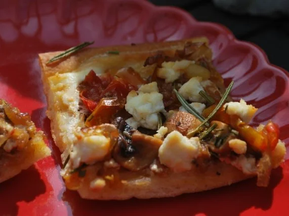 Flammkuchen "Antipasti" - Rezept - Bild Nr. 3