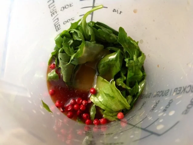 Rezept: Fruchtiger Paprikasalat mit Mozzarella Bild Nr. 6 Fruchtiger Paprikasalat mit Mozzarella - Rezept - Bild Nr. 6