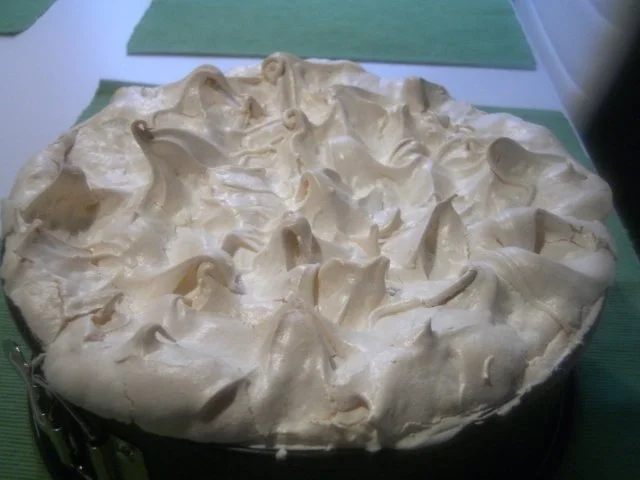 Apfel-Topfen-Kuchen mit Baiser-Haube - Rezept - Bild Nr. 3