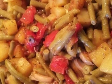 Pfannengerichte: Bouletten tummeln sich in einer Kartoffel-Bohnen Champignons-Pfanne - Rezept - Bild Nr. 14