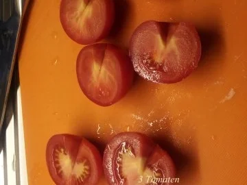Pfannengerichte: Bouletten tummeln sich in einer Kartoffel-Bohnen Champignons-Pfanne - Rezept - Bild Nr. 7