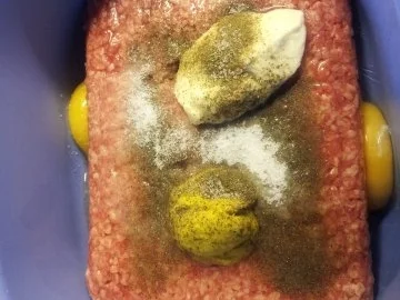 Pfannengerichte: Bouletten tummeln sich in einer Kartoffel-Bohnen Champignons-Pfanne - Rezept - Bild Nr. 18