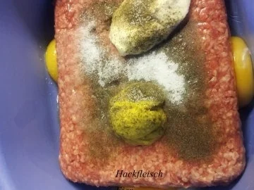 Pfannengerichte: Bouletten tummeln sich in einer Kartoffel-Bohnen Champignons-Pfanne - Rezept - Bild Nr. 17