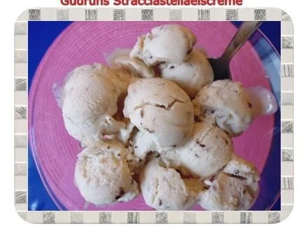 Rezept: Eis: Stracciatellaeis Bild Nr. 11 Eis: Stracciatellaeis - Rezept - Bild Nr. 11