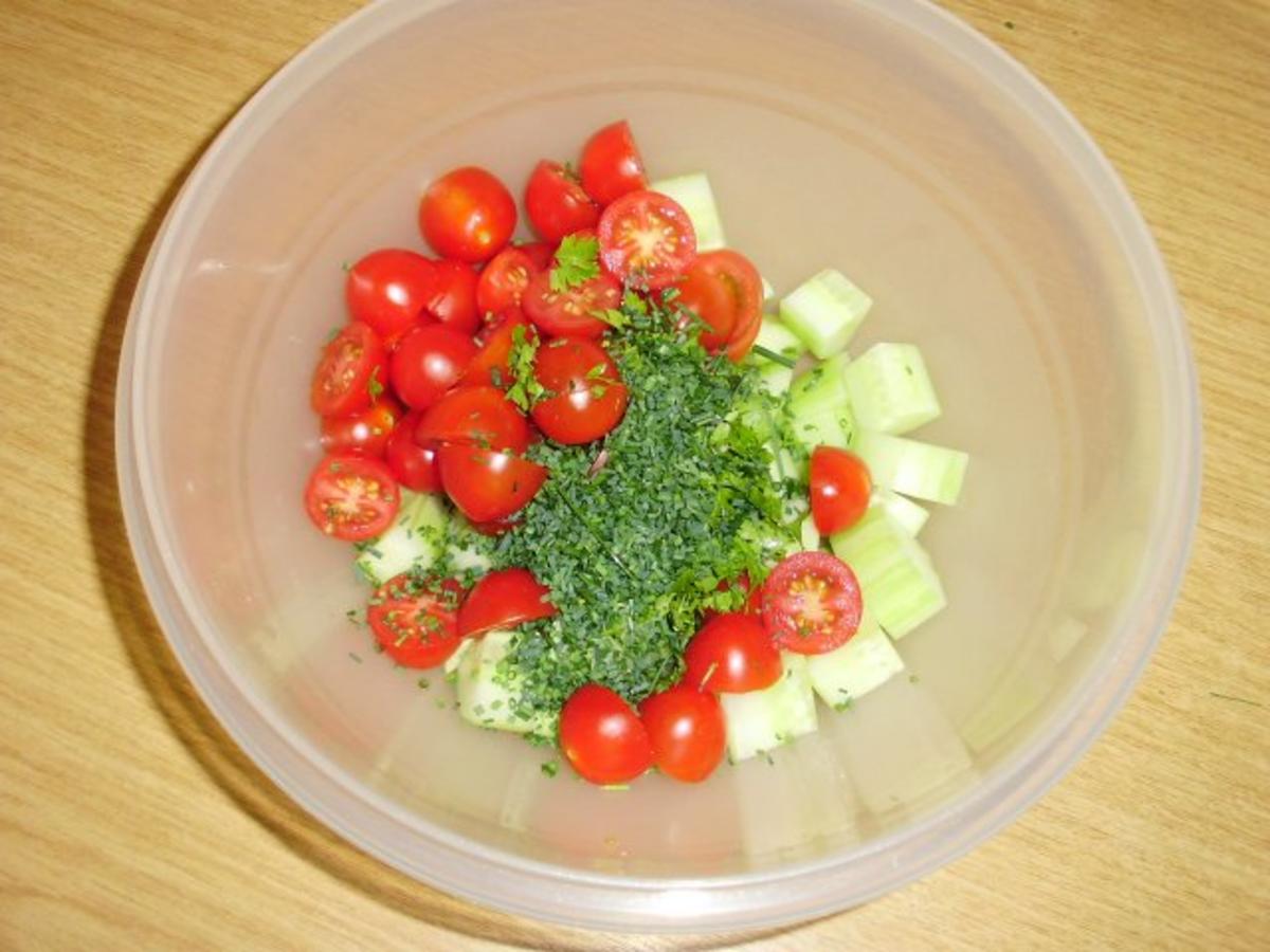 Tomaten-Gurkensalat - Rezept - Bild Nr. 3