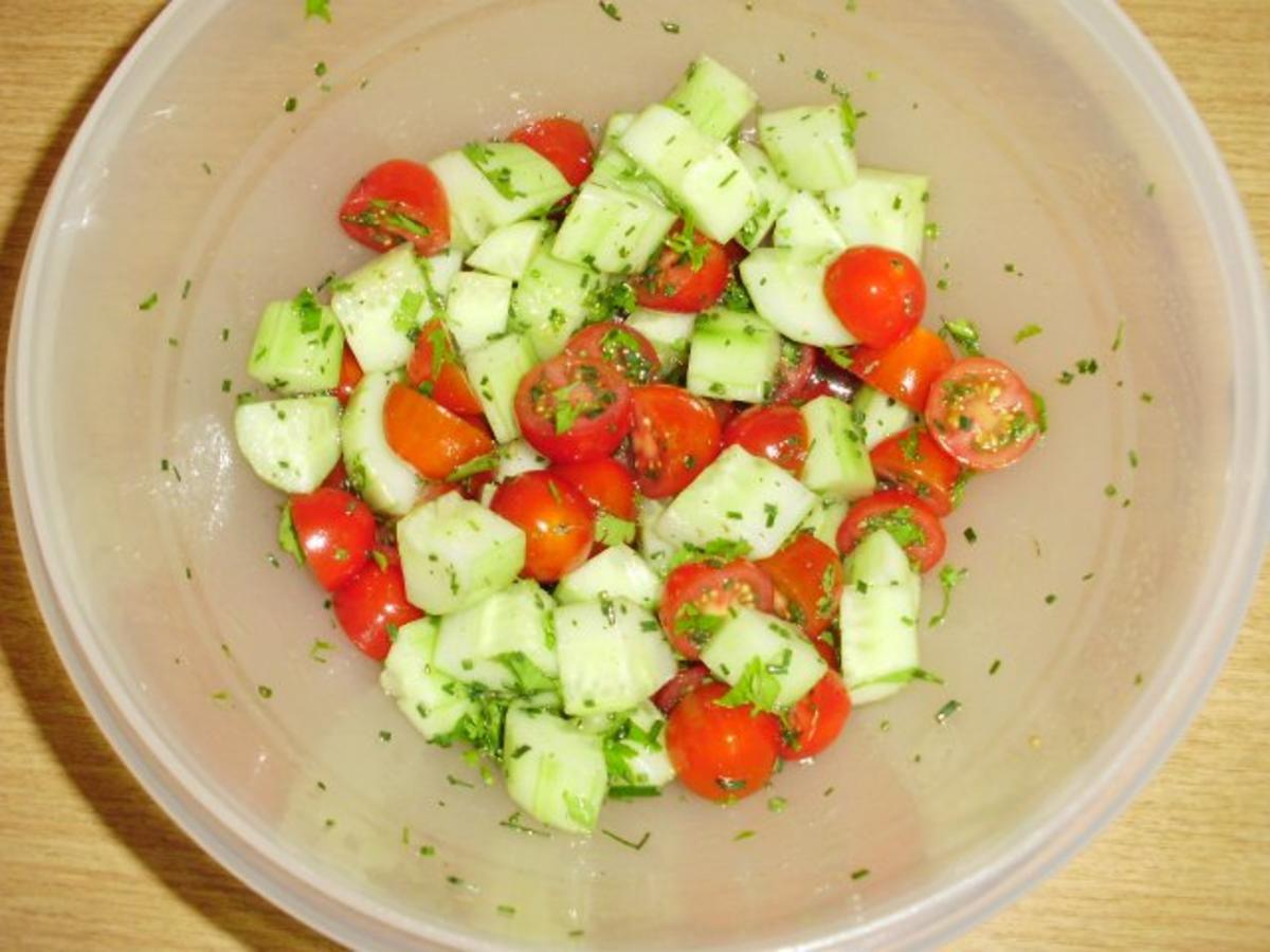 Tomaten-Gurkensalat - Rezept