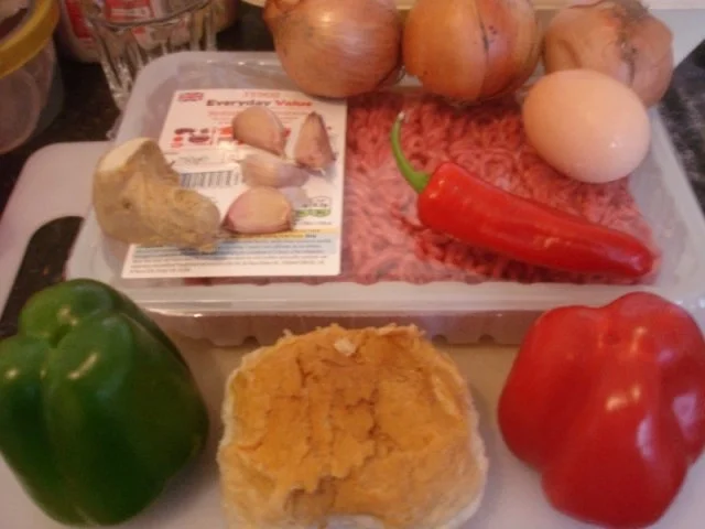 Rezept: Rindermett-Paprika-Röllchen Bild Nr. 2 Rindermett-Paprika-Röllchen - Rezept - Bild Nr. 2