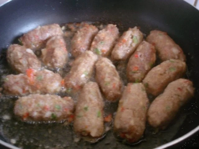 Rezept: Rindermett-Paprika-Röllchen Bild Nr. 8 Rindermett-Paprika-Röllchen - Rezept - Bild Nr. 8