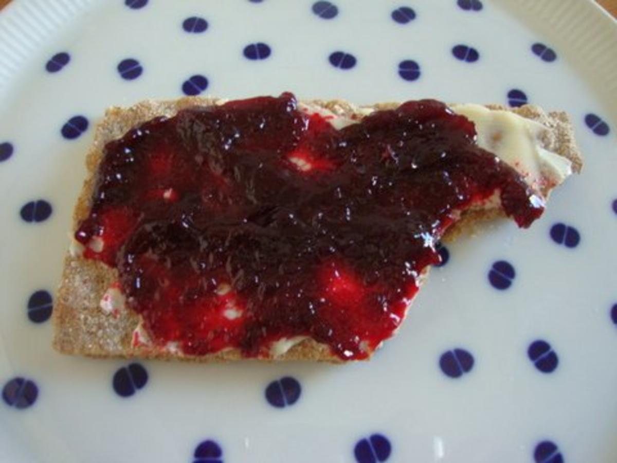 Schwarzkirschen-Marmelade, gepimmt mit Vanille und Rum - Rezept ... Schwarzkirschen-Marmelade, gepimmt mit Vanille und Rum - Rezept ...