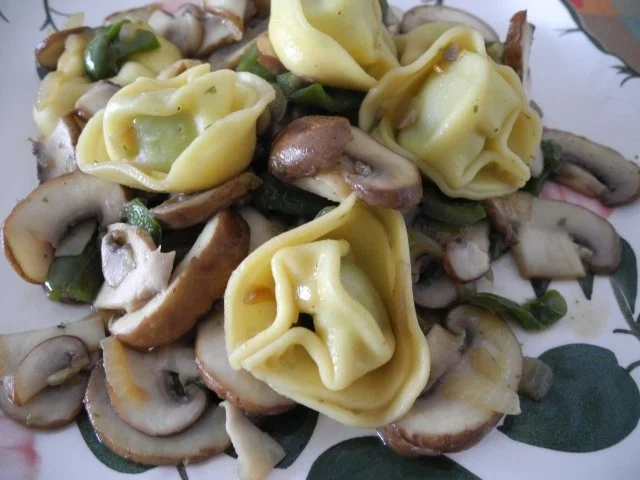 Rezept: Vegan : Knoblauch - Tortililini - Pfanne Bild Nr. 2 Vegan : Knoblauch - Tortililini - Pfanne - Rezept - Bild Nr. 2