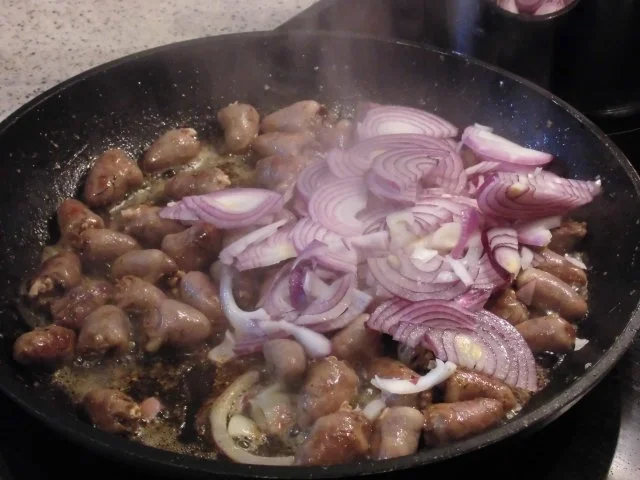 Rezept: Hähnchen Herzen in Kirsch - Espresso Soße an grünem Reisturm Bild Nr. 2 Hähnchen Herzen in Kirsch - Espresso Soße an grünem Reisturm - Rezept - Bild Nr. 2