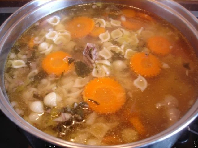 Rezept: Rindfleischsuppe mit Möhrenblüten Bild Nr. 12 Rindfleischsuppe mit Möhrenblüten - Rezept - Bild Nr. 12