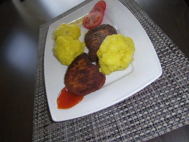 Rezept: Kardamon-Blumenkohl mit Veggieschnitzel Bild Nr. 5 Kardamon-Blumenkohl mit Veggieschnitzel - Rezept - Bild Nr. 5