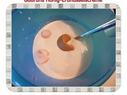 Rezept: Eis: Honig-Erdnuss-Eiscreme Bild Nr. 3 Eis: Honig-Erdnuss-Eiscreme - Rezept - Bild Nr. 3