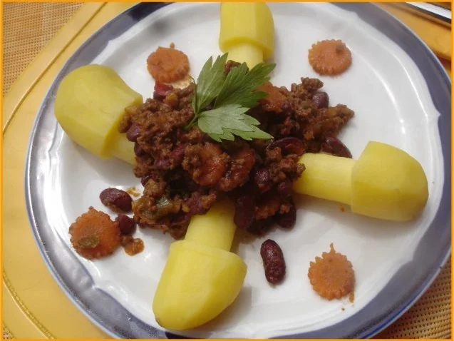 Chilli con carne à la Papa mit Kartoffelpilzen - Rezept