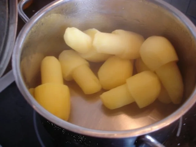 Chilli con carne à la Papa mit Kartoffelpilzen - Rezept - Bild Nr. 16